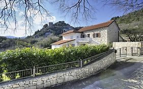 Apartment Borovac